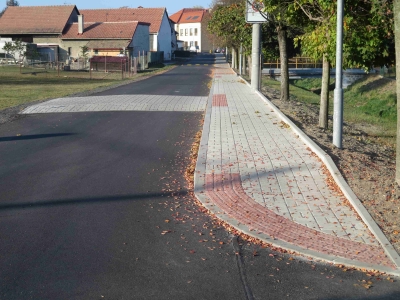 Podpořený projekt: Zvýšení bezpečnosti dopravy výstavbou chodníku k základní škole v Horních Ředicích