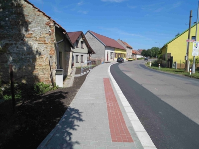 Podpořený projekt: Zvýšení bezpečnosti dopravy v Holicích - výstavba chodníku Podhráz Holice